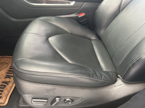 Used 2022 Toyota Highlander Limited image 6