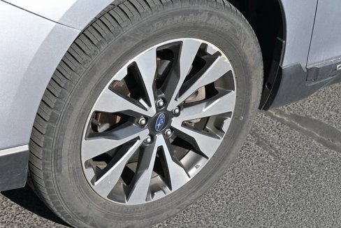 Used 2017 Subaru Outback 2.5i Limited image 7