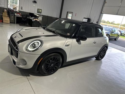 Used 2020 MINI Cooper S image 3