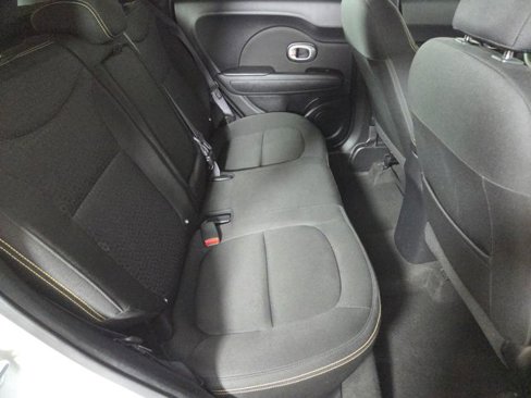 Used 2015 Kia Soul + image 22