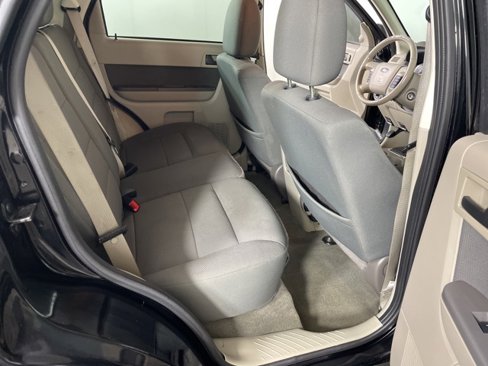 Used 2010 Ford Escape XLT image 17