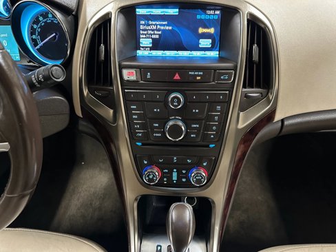 Used 2013 Buick Verano Leather image 12