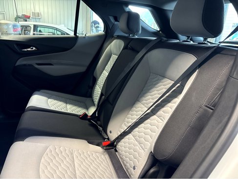 Used 2021 Chevrolet Equinox LS image 17