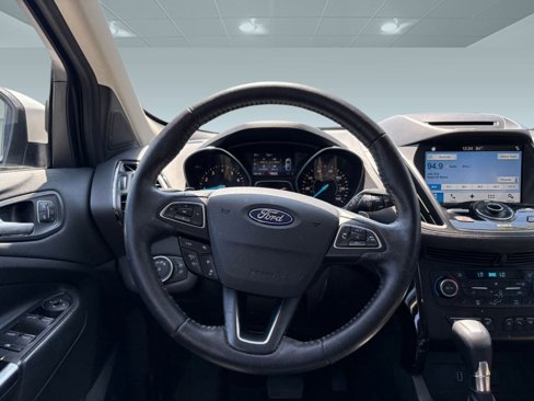 Used 2018 Ford Escape Titanium w/ Ford Safe & Smart Package image 18