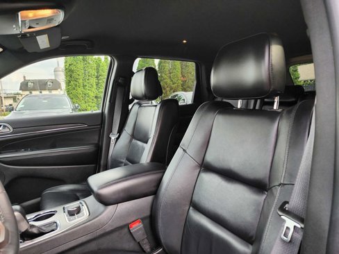 Used 2019 Jeep Grand Cherokee Limited w/ Trailer Tow Group IV image 5