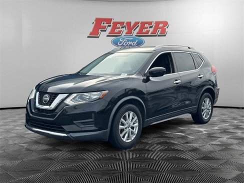 Used 2019 Nissan Rogue SV image 1