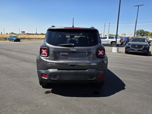 Used 2019 Jeep Renegade Latitude w/ Cold Weather Group image 8