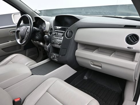 Used 2015 Honda Pilot Touring image 32