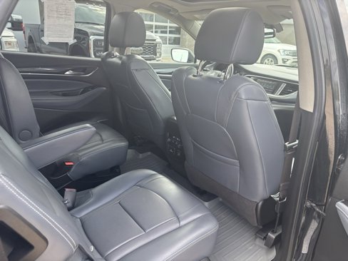Used 2019 Buick Enclave Essence w/ LPO, Luxury Package image 12