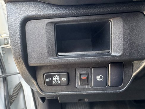Used 2018 Toyota Tacoma SR5 image 12