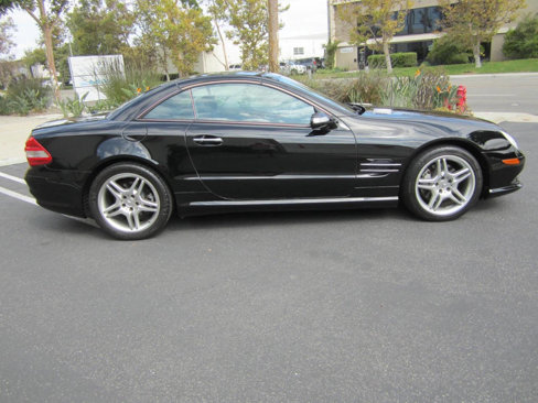 Used 2007 Mercedes-Benz SL 550 w/ AMG Sport Pkg image 2