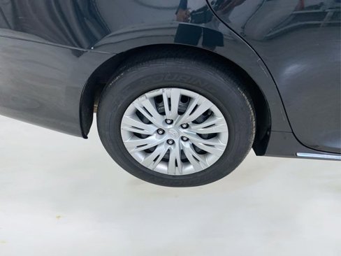 Used 2012 Toyota Camry LE image 14