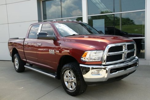 Used 2015 RAM 2500 SLT w/ Luxury Group image 2