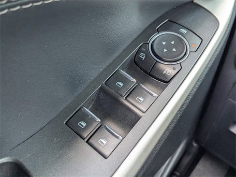 Used 2022 Ford Explorer XLT w/ Equipment Group 202A image 22