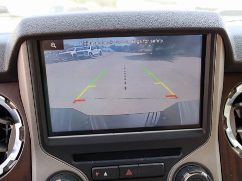 Used 2016 Ford F250 Lariat w/ Lariat Interior Package image 27