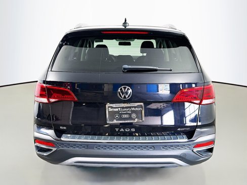 Used 2022 Volkswagen Taos SE image 6