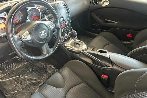 Used 2010 Nissan 370Z Touring w/ Aerodynamics Pkg image 10