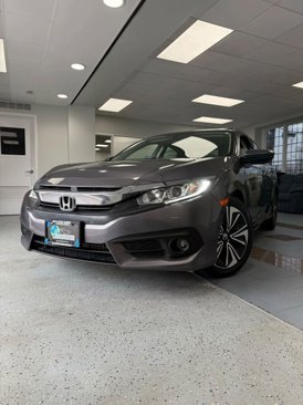 Used 2018 Honda Civic EX-T image 2