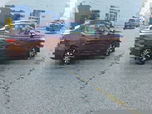 Used 2023 Nissan Sentra SV image 2