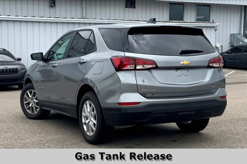 Used 2023 Chevrolet Equinox LS w/ LS Convenience Package image 11