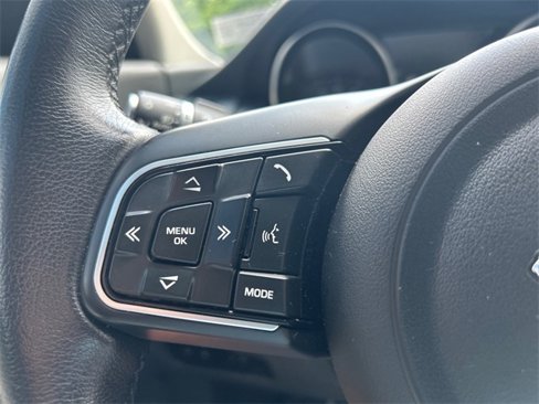 Used 2020 Jaguar E-PACE image 18