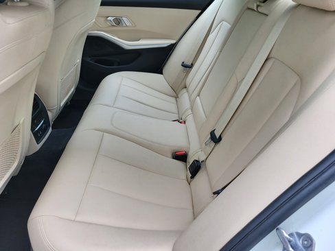 Used 2019 BMW 330i Sedan w/ Premium Package image 18