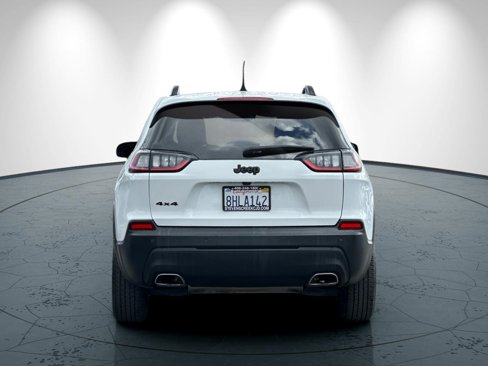 Used 2019 Jeep Cherokee Latitude Plus image 5