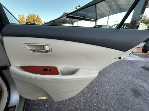 Used 2011 Lexus ES 350 image 31