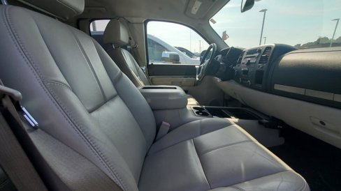 Used 2007 Chevrolet Silverado 1500 LT w/ Safety Package image 4