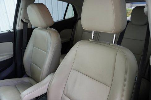 Used 2018 Buick Encore Premium image 15