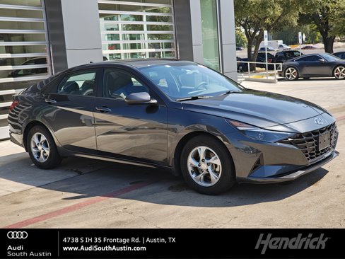 Used 2023 Hyundai Elantra SE image 1