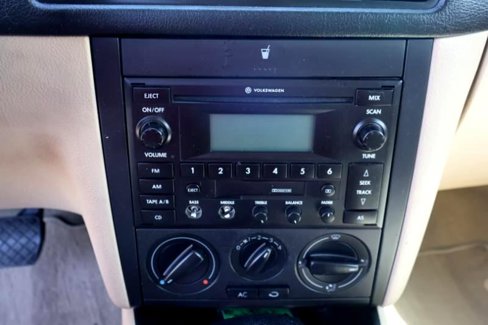 Used 2003 Volkswagen Golf GL image 13