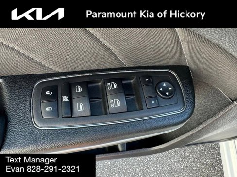 Used 2023 Dodge Charger SXT image 6