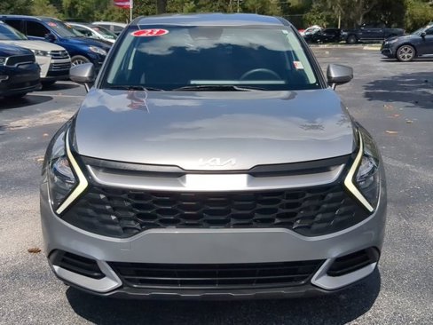Used 2023 Kia Sportage LX image 9