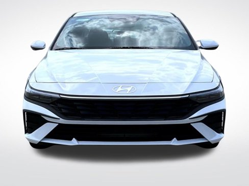 New 2025 Hyundai Elantra SE image 2