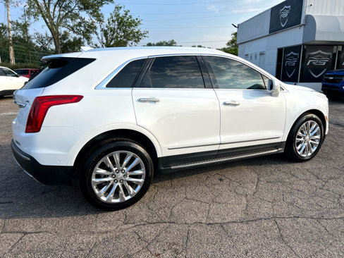Used 2017 Cadillac XT5 Platinum w/ Driver Assist Package image 9