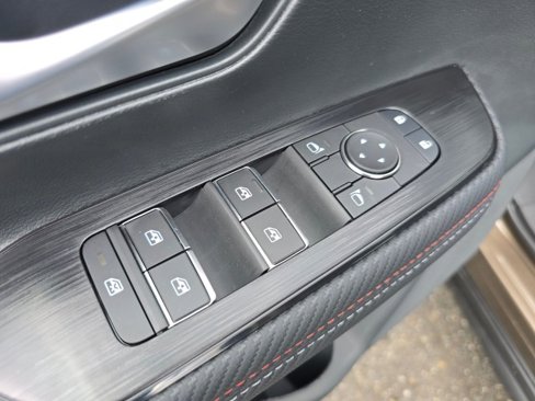 New 2025 Nissan Kicks SR w/ SR Premium Package image 24