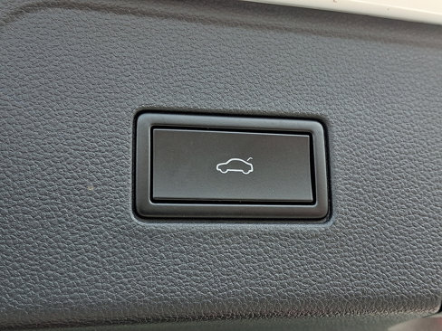 Used 2018 Volkswagen Atlas SE image 30
