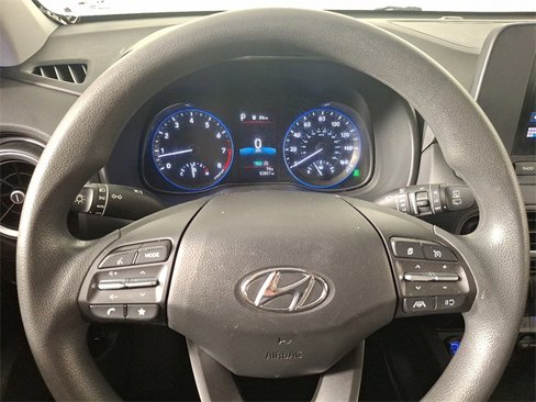 Used 2022 Hyundai Kona SEL w/ Winter Weather Package image 19