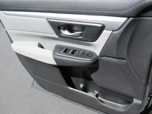 Used 2017 Honda CR-V LX image 25