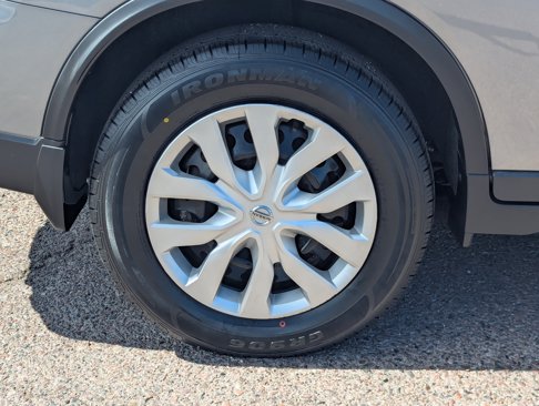 Used 2020 Nissan Rogue S image 7