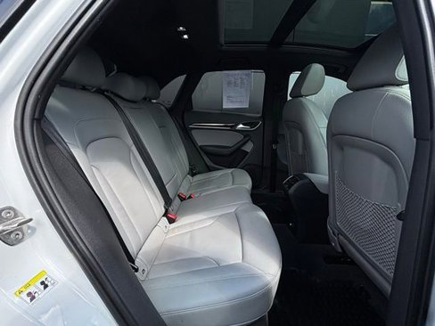Used 2017 Audi Q3 2.0T Premium Plus w/ Premium Plus Package image 33
