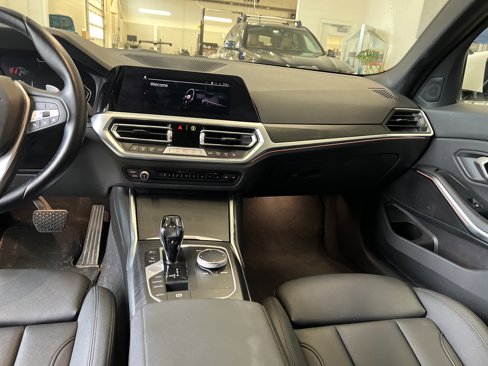Used 2021 BMW 330i xDrive Sedan w/ Convenience Package image 18
