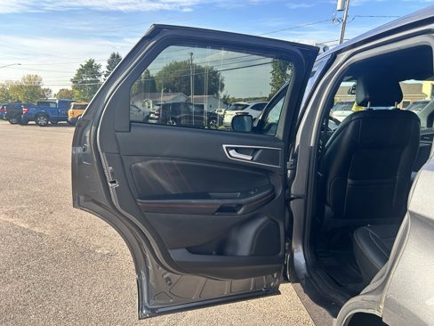 Certified 2022 Ford Edge ST-Line image 15