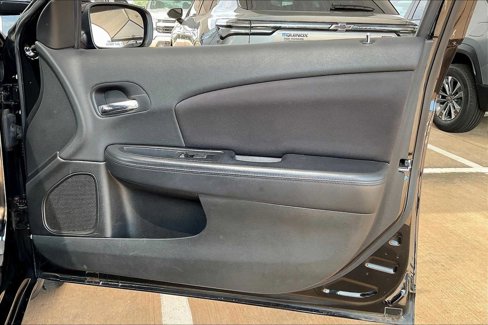 Used 2013 Chrysler 200 Touring w/ S Exterior Appearance Pkg image 21