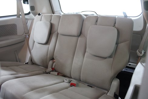 Used 2019 Dodge Grand Caravan SE w/ UConnect Hands-Free Group image 18