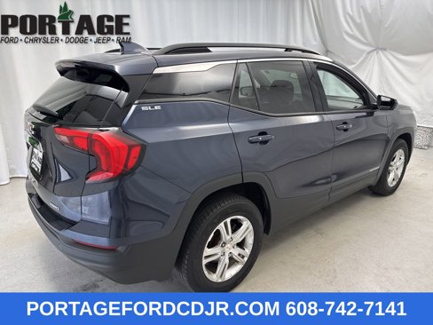 Used 2019 GMC Terrain SLE w/ Driver Convenience Package image 2