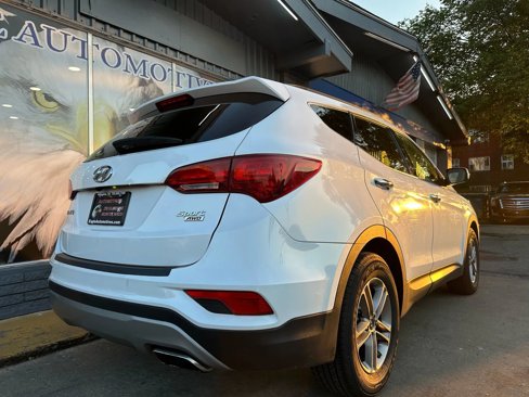 Used 2017 Hyundai Santa Fe Sport image 3