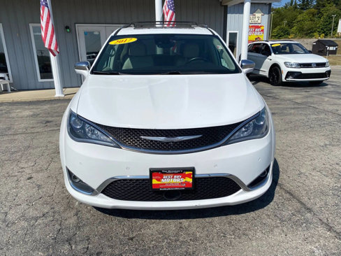 Used 2017 Chrysler Pacifica Limited w/ Advanced Safetytec Group image 11