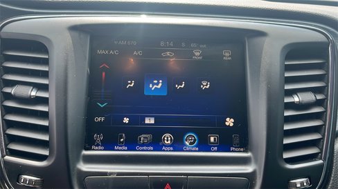 Used 2016 Chrysler 200 S image 17